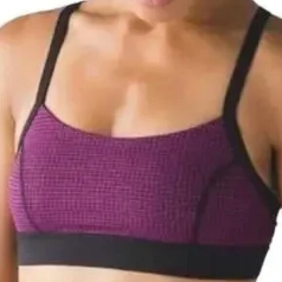 Lululemon Rise and Run Bra Luxtreme Teeny Tooth Deep Fuchsia Black / Black 6 - Picture 1 of 5